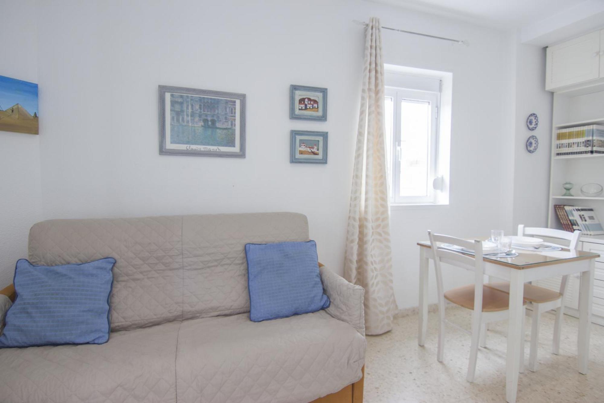 RentalSevilla en el barrio de Triana Exterior foto